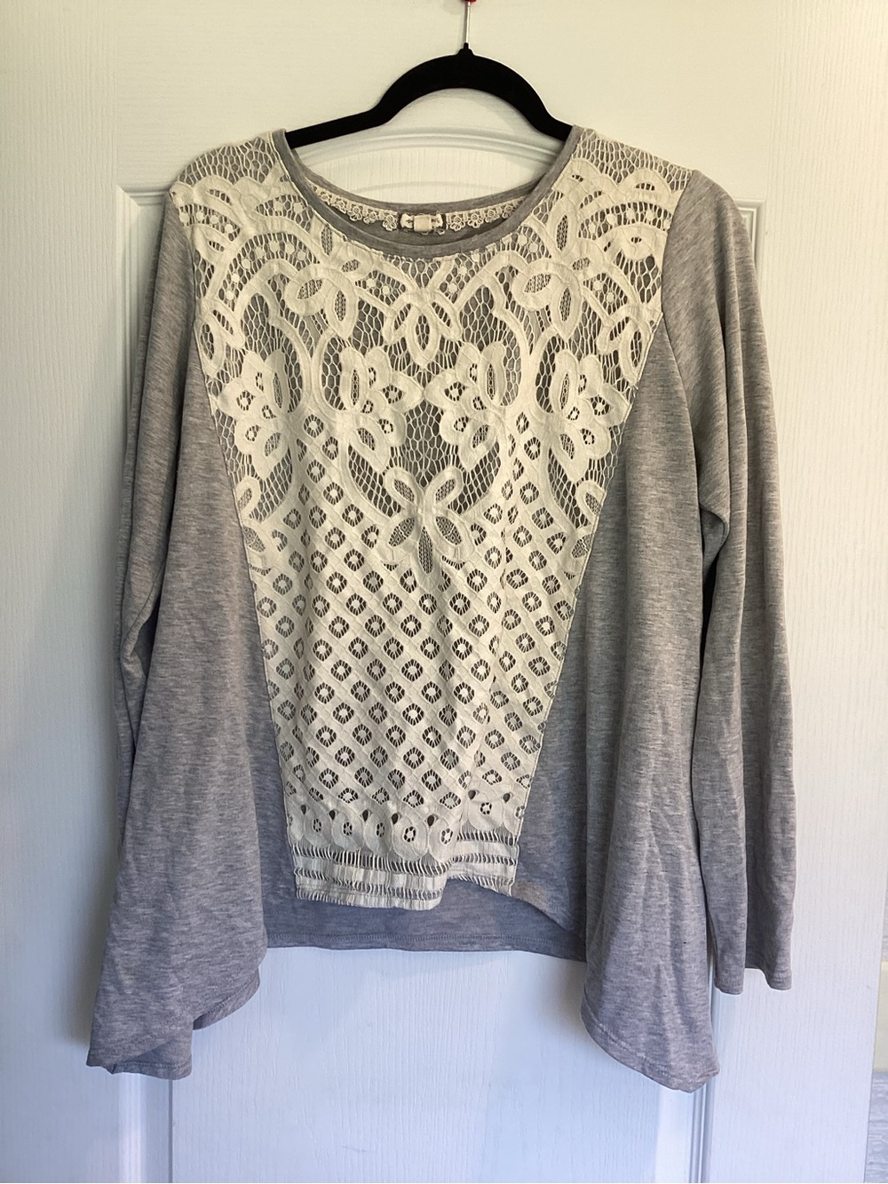Eyeshadow Gray Long-Sleeve Top with Ivory Lace Panel XL EUC